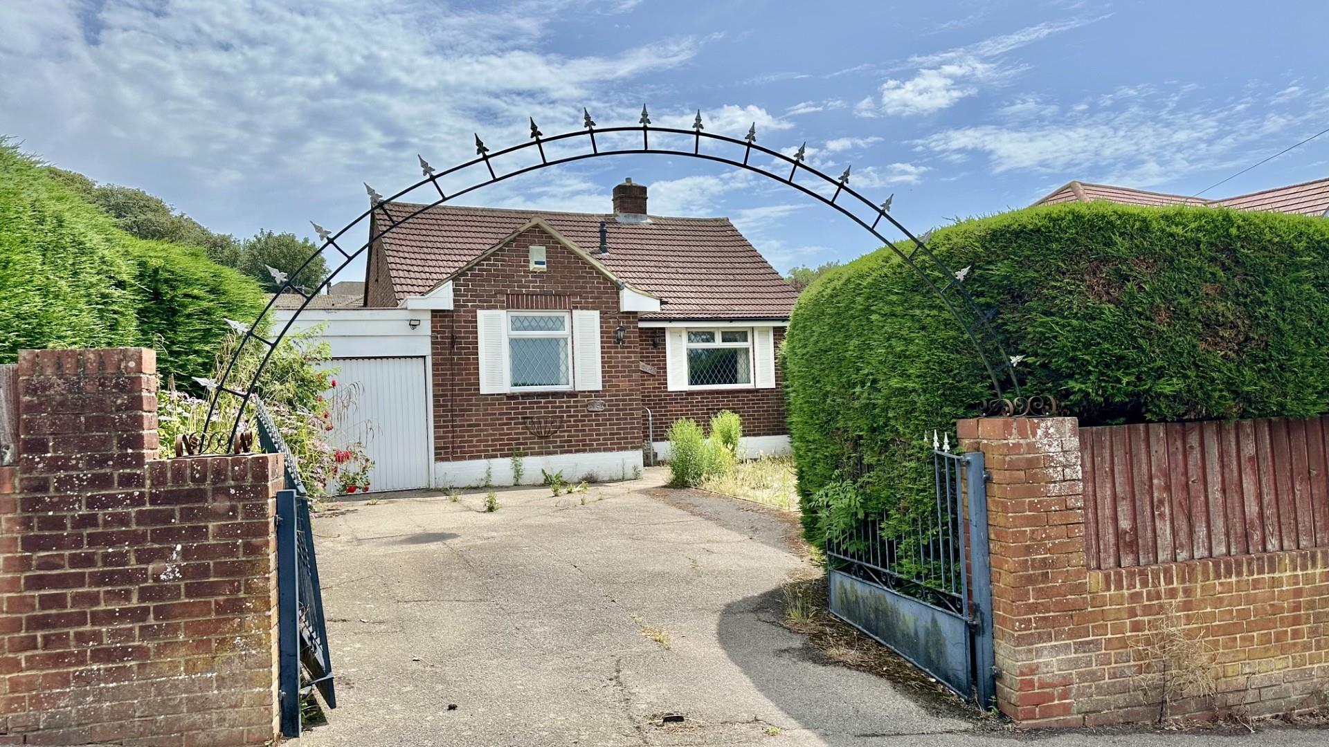 3 bed property in St. Helens Down, Hastings